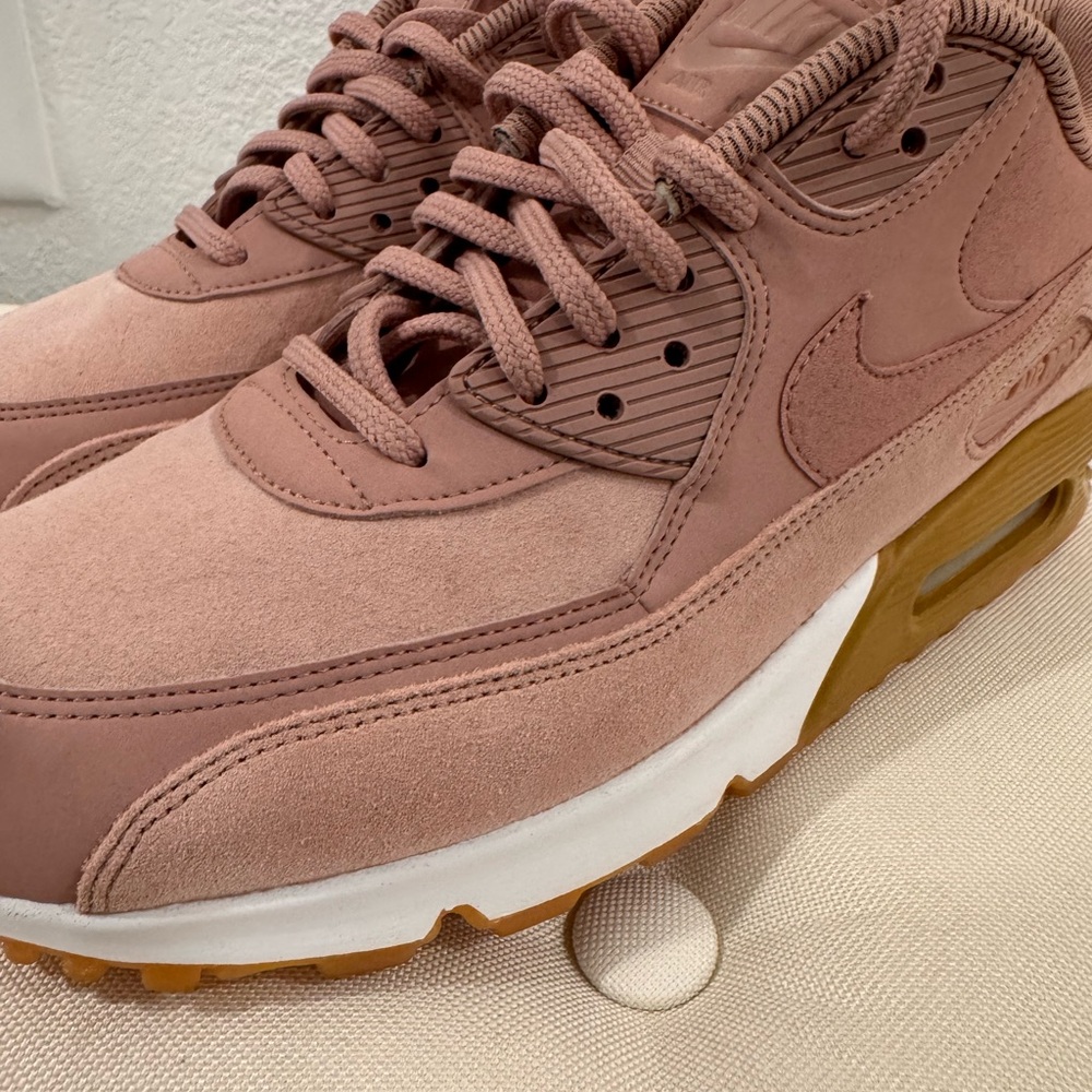 Nike Women's Air Max 90 SE ‘Particle Pink’